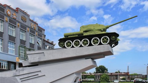 На параде проедет танк-памятник
