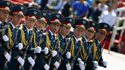 Военные Таджикистана пройдут на параде Победы