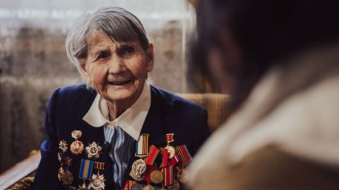 Волонтеры навестили медсестру Великой Отечественной