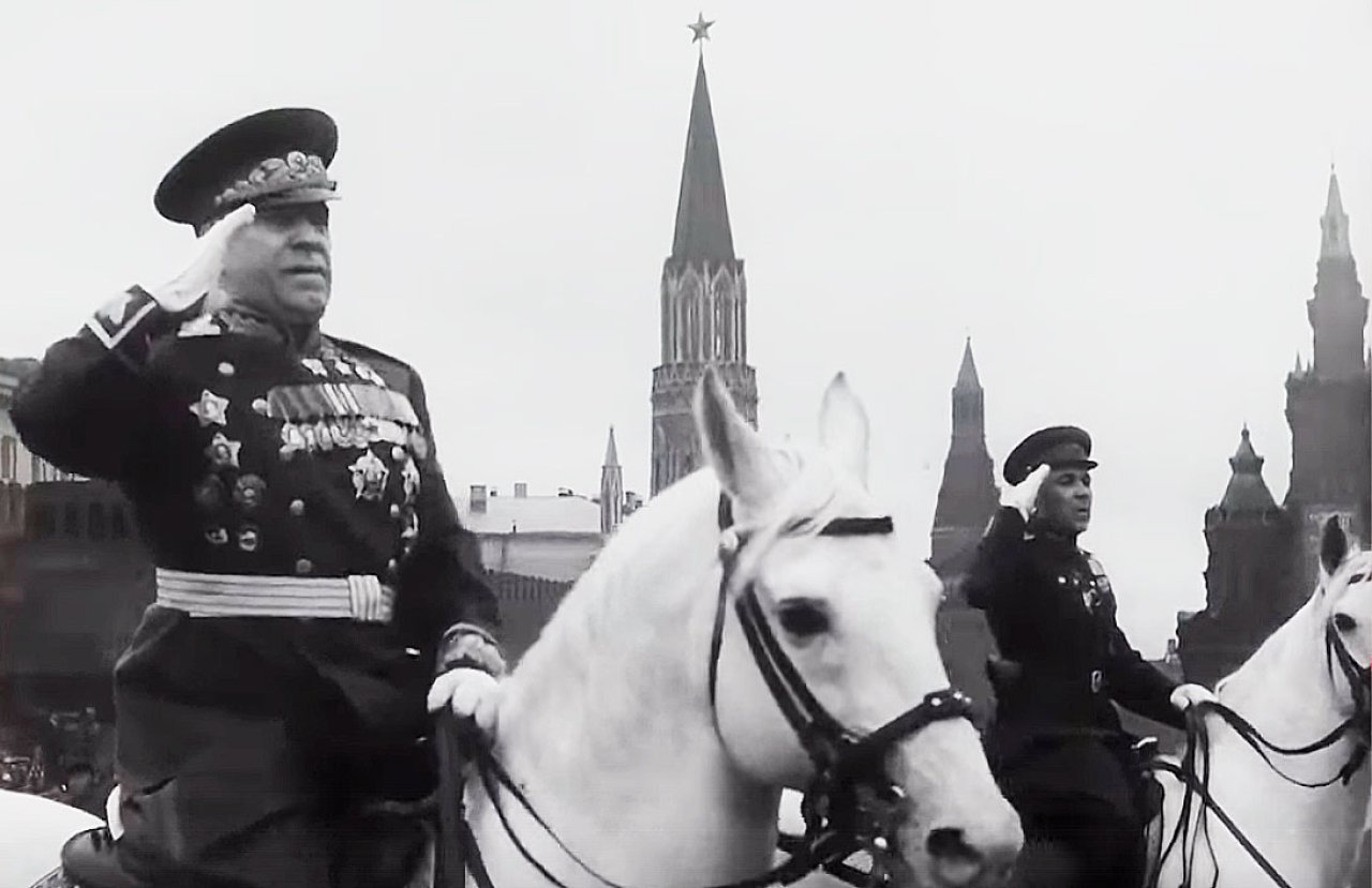 Впервые в формате высокой чёткости: полная версия Парада Победы 1945 года 