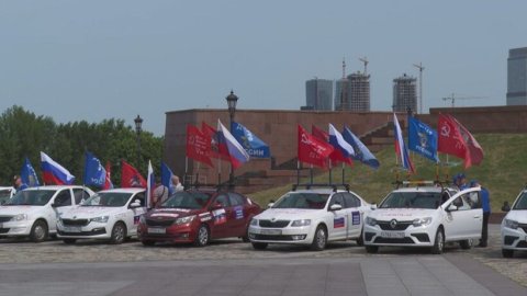 Международный автопробег стартовал у Музея Победы